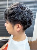 20代30代40代メンズショートフェザーマッシュツーブロック