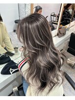 ブレンド 渋谷(BLend)&nbsp;ハイライトブルージュマチルダボブインナーグレージュゆ前髪