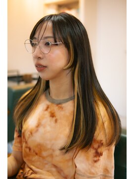 リスボーン(RESBORN) 顔まわりとデザインカラーで個性を活かたロング