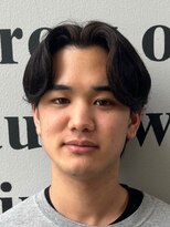 ノーエン(noen)&nbsp;センターパートスパイラルパーマツーブロック刈り上げメンズヘア