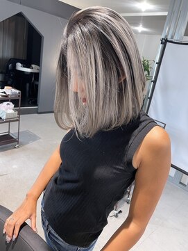 キング(K!ng) 縮毛矯正髪質改善ハイライトレイヤーカット枚方美容室エクステ