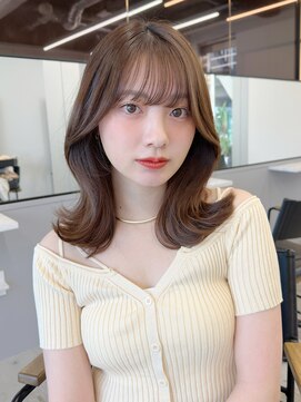 フォンズ(FONS) 外ハネくびれ　くびれヘア　オリーブベージュ