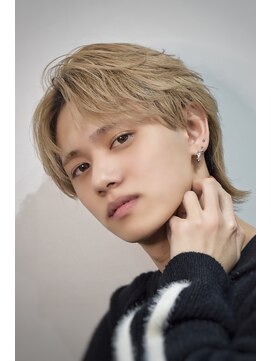 メンズオルズ 渋谷(MEN'S ALLZ) ミルクティーベージュブリーチカラーフェザーパーマウルフ