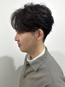 リオールバイニアウ(RE:ALL by Niau) メンズセンターパートフェザーショートスパイラルパーマ刈り上げ