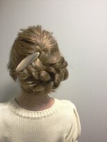 ビューメゾン(BEAU MAISON) 編み込み&ねじりでボリューミーなアップに☆