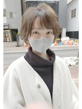 ヘアーメイクオズ(hair make O/S) 担当 照井 小顔ベージュショート