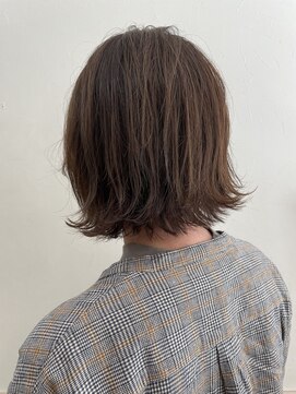 コルク バイ マグ 松本駅前(COLK by Mag) 20代30代40代外ハネアッシュグレージュ肩ライン耳掛け