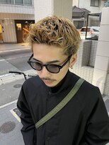 ウェルネス(Wellness)&nbsp;スキンフェードツイストスパイラルツーブロックマッシュ76