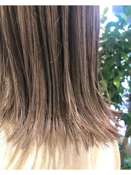 アルマラ(AR.MARA) 【AR.MARA／蔵前】極細ハイライトベージュ × 切りっぱなし