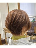 【ショートヘア×ベージュ】