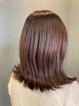 シャトン(chaton) カシスピンク/外ハネ/ミディアム