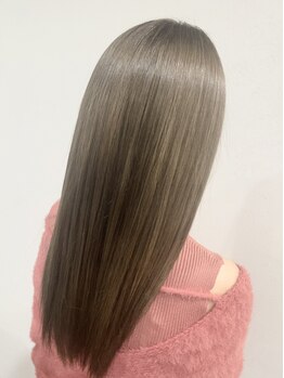 エイティサード(8ty3rd)の写真/髪質改善トリートメントでうねりやパサつきを抑え、髪のお悩みを解決!扱いやすい素直な美シルエットに♪