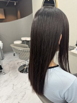 リノ 金山(Rino) デザインカラー/レイヤーカット/ウェットヘア/オリーブベージュ