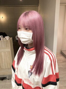 コワファースト長崎シャンプーボーイ 2nd(COIFF1RST 長崎 SHAMPOO BOY) 長崎 ケアブリーチ ブリーチ2回 ペールピンク