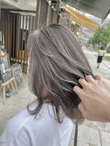 フェリア 渋谷(Feria)&nbsp;【Feria渋谷】白髪ぼかしハイライト/白髪ぼかし/くすみベージュ