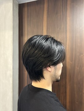 ニマルニーニー バイ ヤスオカ(2022 BY YASUOKA) センターパートスタイル