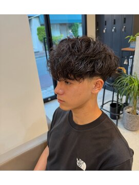 メンズバイココテラス 豊中(men's by cocoterace) 前下がりカット/メンズパーマ/メンズカット/ツイスパ
