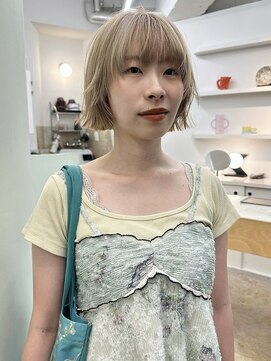 ユー(yew) ハイトーンベージュ　ケアブリーチカラー　くすみベージュ