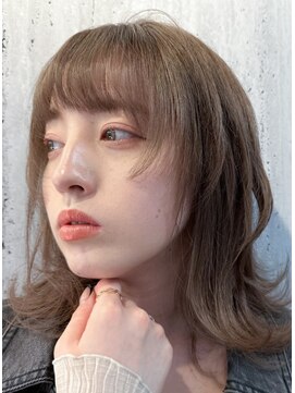 hairs BERRY 伏見桃山店【ヘアーズ ベリー】【11月26日 NEW OPEN】 ★外ハネミディアム小顔風ウルフCutアッシュオーガニックカラー