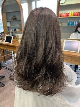 ラーム 宇部高校前店(rame) レイヤースタイル、髪質改善、オリーブカラー