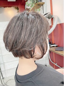 ルーファス 恵比寿 渋谷(Ruufus) 白髪ぼかしハイライトショートボブ【Ruufus恵比寿渋谷】31579