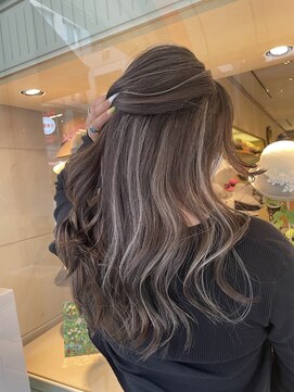 アンダーバーホワイト(_white) フレンチベージュグレージュハイライトグラデーション