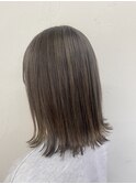 切りっぱなしボブ×グレージュ