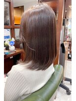 サロンデピレ ナチュラルストレートミディアム 顔まわりレイヤー ブラウン