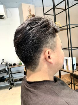 ユリイカビヨウシツ 刈り上げショート