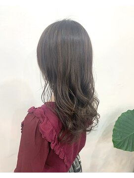 ルヴェルヘアー(Revel hair) カーキブラウン