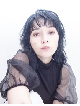 エルピス(elpis) ウェーブミディアム　アッシュブラック