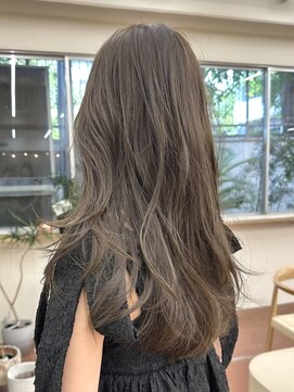 パークレーン アイス イヴェン(park lane ICI yeven) ブリーチなしカラー オリーブベージュ レイヤーカット/momoka