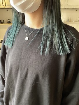 髪質改善と縮毛矯正の専門店 サンティエ(scintiller) グリーンカラー　ブリーチ必須