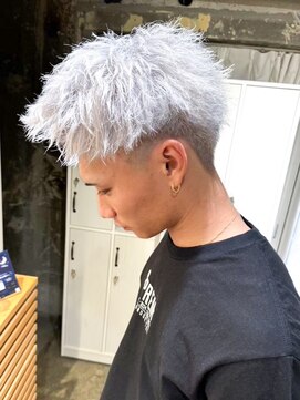 リコラックスビー(LICO LUXBE) ホワイトカラー