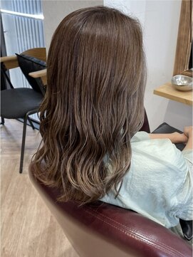 ハーツ(Heart's) 白髪ぼかし/イメチェンヘアスタイル/前髪カタログ/ロング