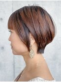 大人ショートボブヘアくびれショート白髪染めグレイカラー40代