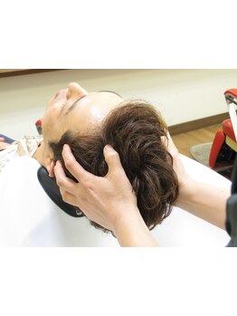 メンズにもオススメ♪頭皮ケアと髪のケアが同時にできる！頭皮の汚れや皮脂を除去してスッキリ爽快。