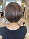 20代30代透明感暗髪アッシュブルーグレージュ丸みボブ