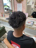 ジール(zeal)&nbsp;MEN’S HAIR/刈り上げ/ブラック/ツイストスパイラル/成田