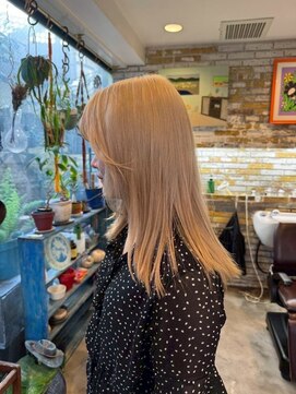 リブロ 三軒茶屋(LIBRO) アッシュグレー ショートバレイヤージュ 前髪ウルフ