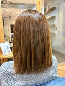 ラグシス 美髪ストレート(Luxis) エアストレート×内巻きミディアム