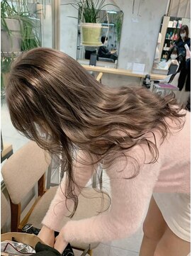 ロマリア ヒルズ 表参道 原宿(Lomalia HILLS) グレージュ似合わせカット[表参道ダブルカラーケアブリーチ]