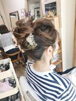 ロカット サロン(Roquat Salon)&nbsp;カジュアルフラワーアレンジ【ヘアアレンジ　立川/立川南/袴】