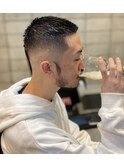 ショートレイヤースキンフェードカットクロップテクノ