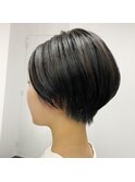 黒髪ショート