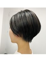 カムジーヘッドカミノウラ(COMEGHEAD KAMINOURA)&nbsp;黒髪ショート