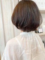 キャアリー(Caary)&nbsp;福山市美容院人気　丸みショートボブ　イルミナカラーCaary