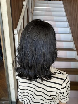 アヴァンス 天王寺店(AVANCE.) ブルーブラック×透明感