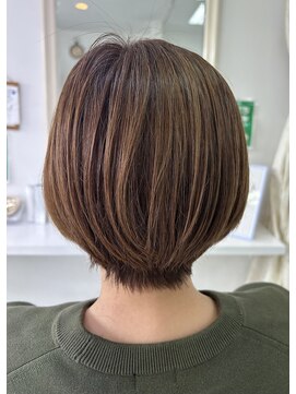 アトリーチェ 六科店(ATTRICE) ショートボブ