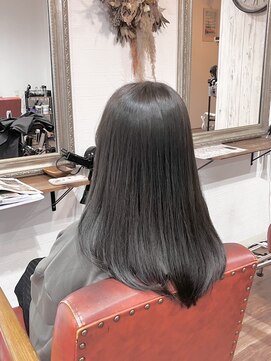 ヘアメイク アンフィ(amphi) 透明感ダークグレージュ..~*＊.